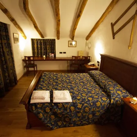 Hotel La Brace Forcola Esterno foto