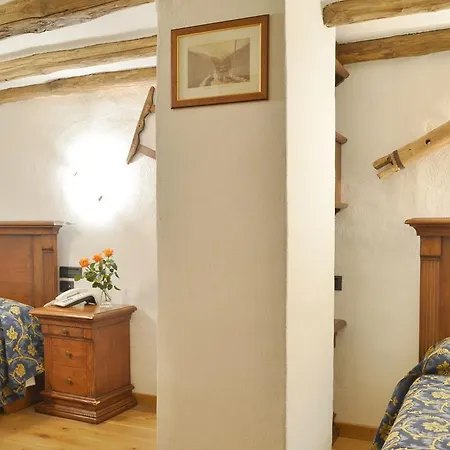 Hotel La Brace Forcola Esterno foto